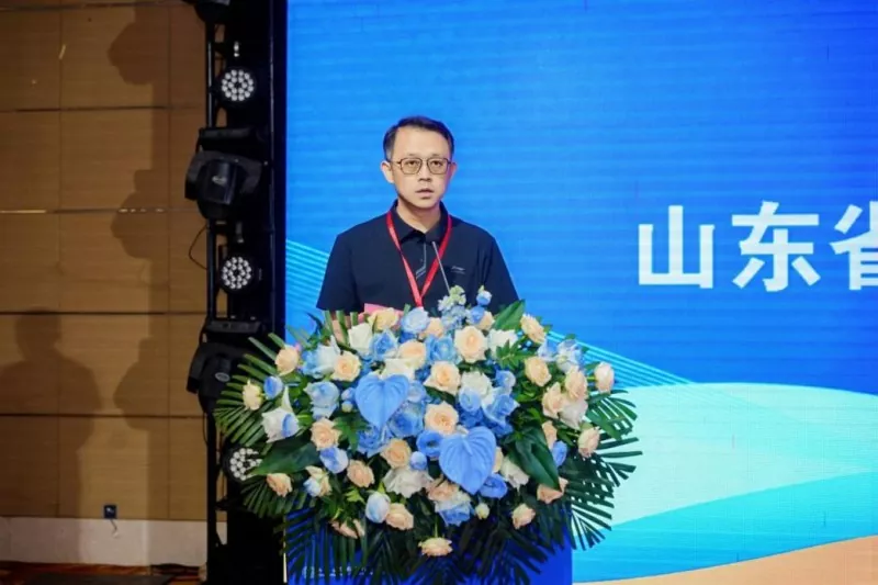 Fókuszban a globális fejlődés: A Shandong Steel Structure Industry Association sikeresen megtartja az ipari nemzetközivé válásról szóló tapasztalatcsere konferenciát