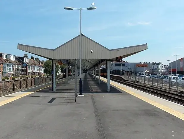 Acél Frame Island Platform Canopy
