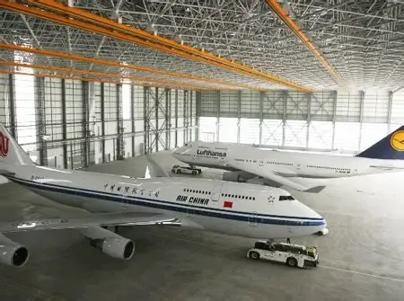 Acélszerkezet-karbantartó hangár